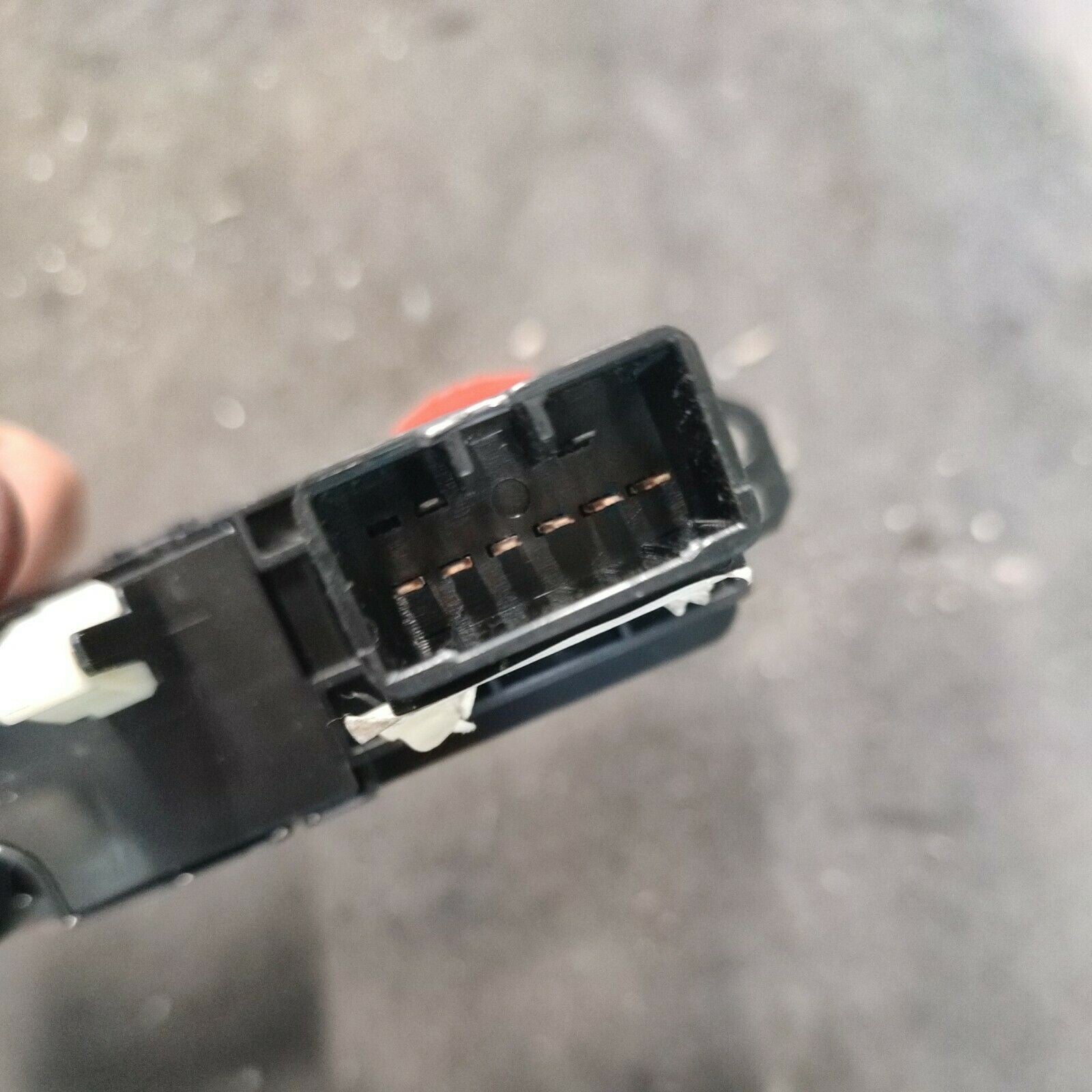 Computer di bordo  PULSANTE LUCI DI EMERGENZA HYUNDAI i20 1° Serie 93770-1J100
