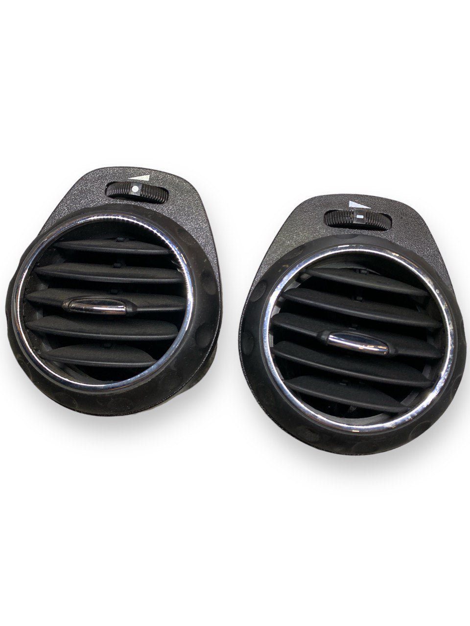 Coppia bocchette aria anteriori Alfa Romeo 147 ( 937 - 2004 ) cod. 225495