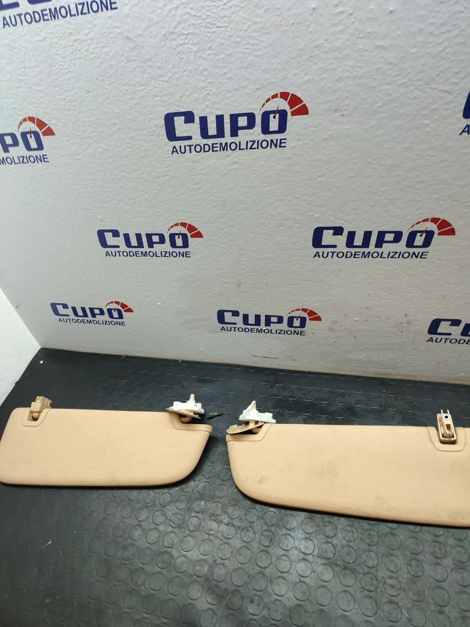 Coppia ( n.2 ) alette Porsche Panamera ( 970 ) cod 97073113200 ( color beige luxor )