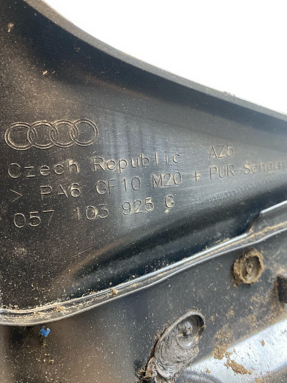 Copri motore / Carter Audi A8 4.0D ( 2011 ) cod. 057103925