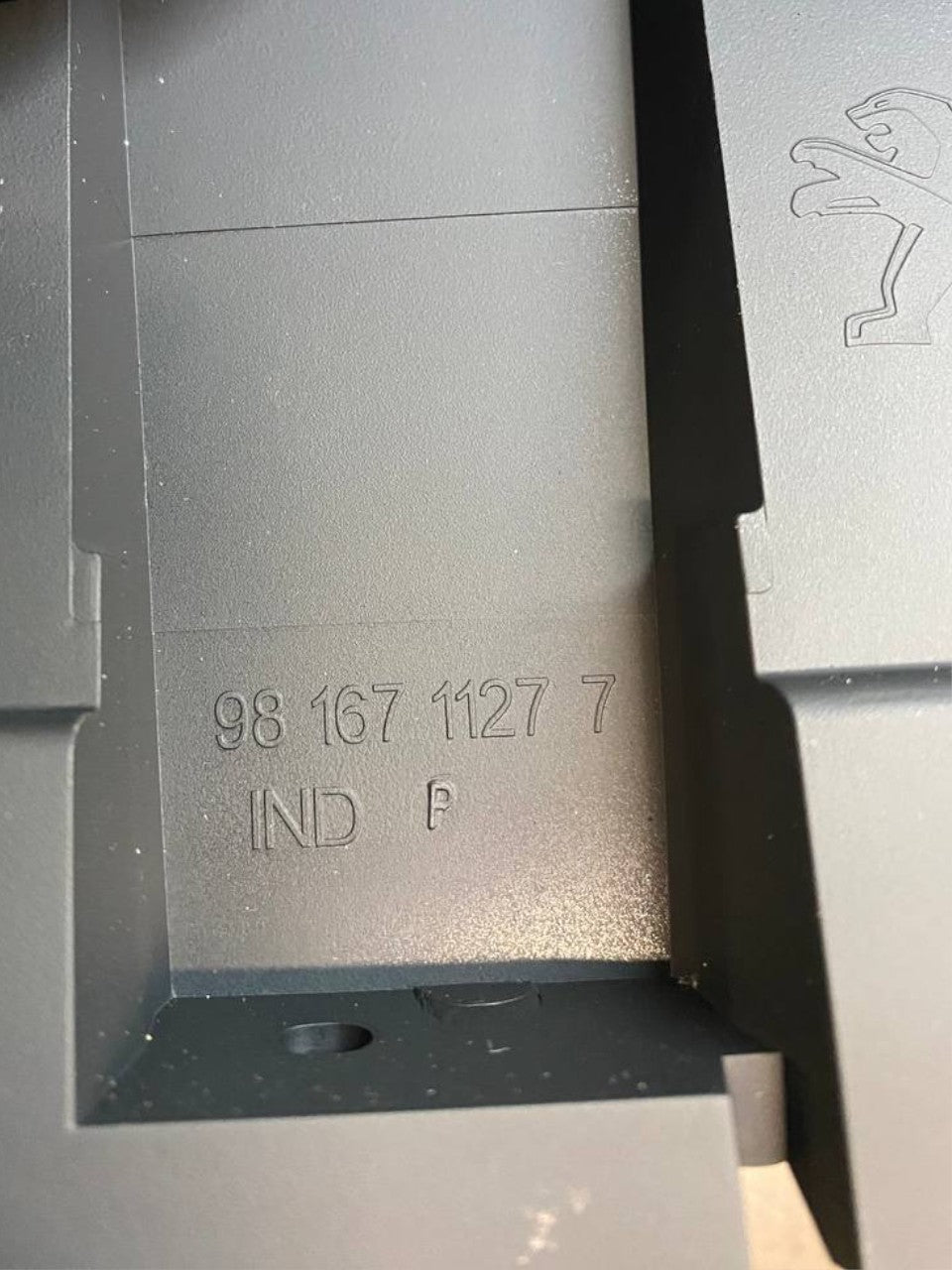 Cornice / Modanatura / Rivestimento Contachilometri / Tachimetro Peugeot 508 (2021) cod: 9816711277