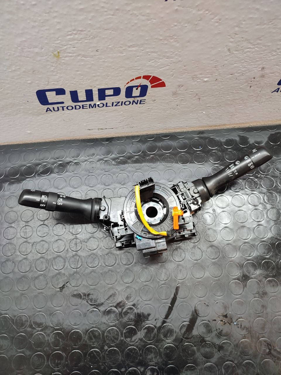 Devioluci Toyota Yaris 2007 cod 17f143