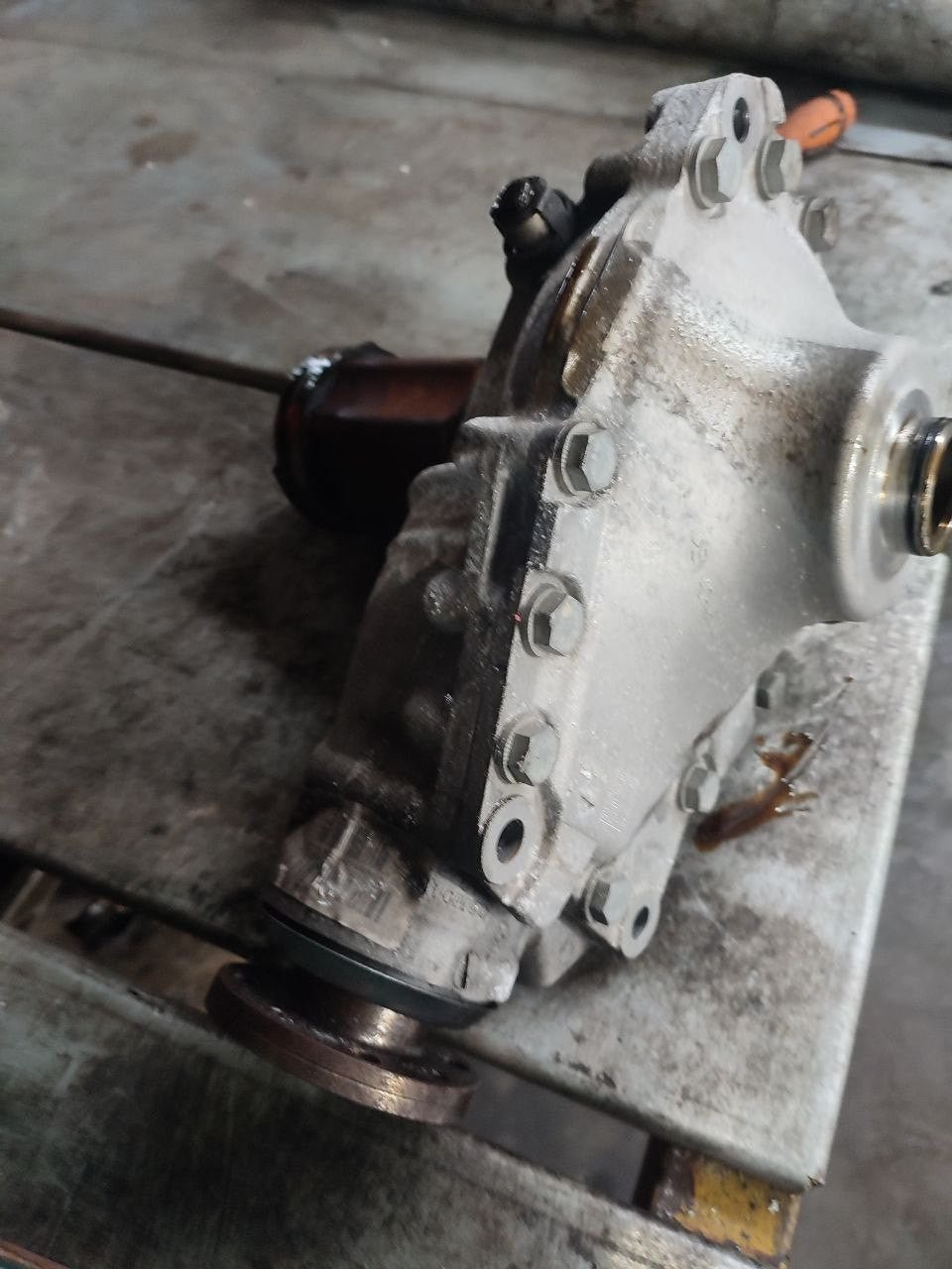 Differenziale anteriore Bmw 520 xd ( f11 - b47d20a - 190cv ) cod 31517600998 02
