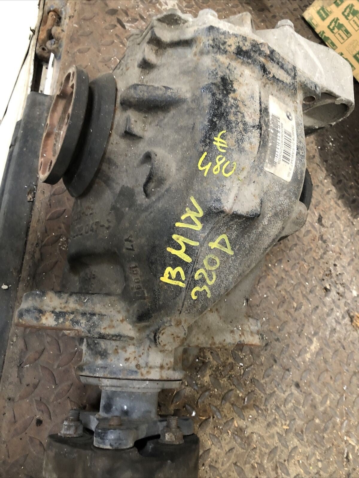 Differenziale POSTERIORE BMW 120 D 2006 Diesel 2.0 D 204D4 163CV 7524305-04 2.47