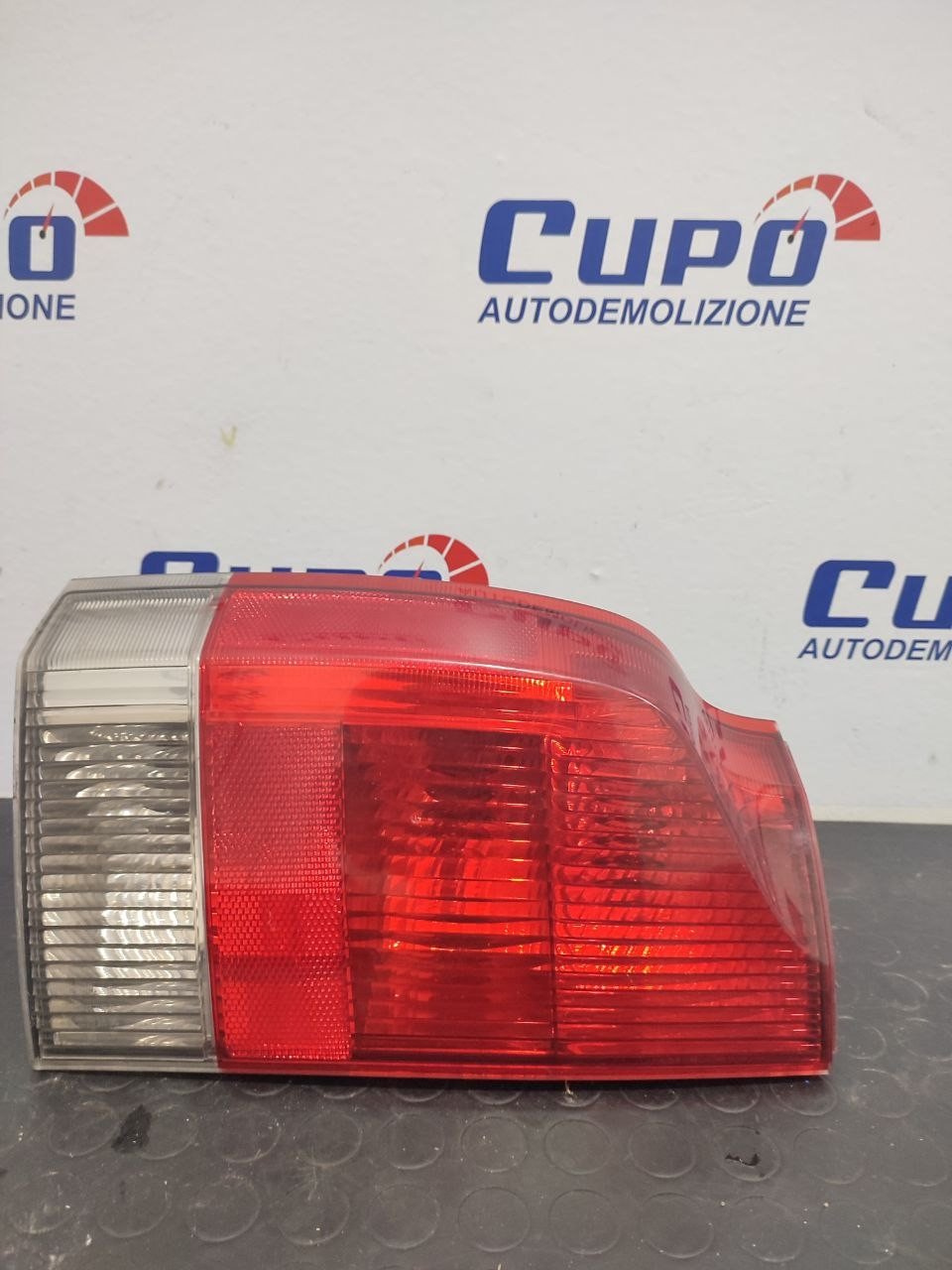 Fanale posteriore inferiore sinstro volvo v90 XC70 2.4 (2004) cod: 9154497 - BIBA-RICAMBI