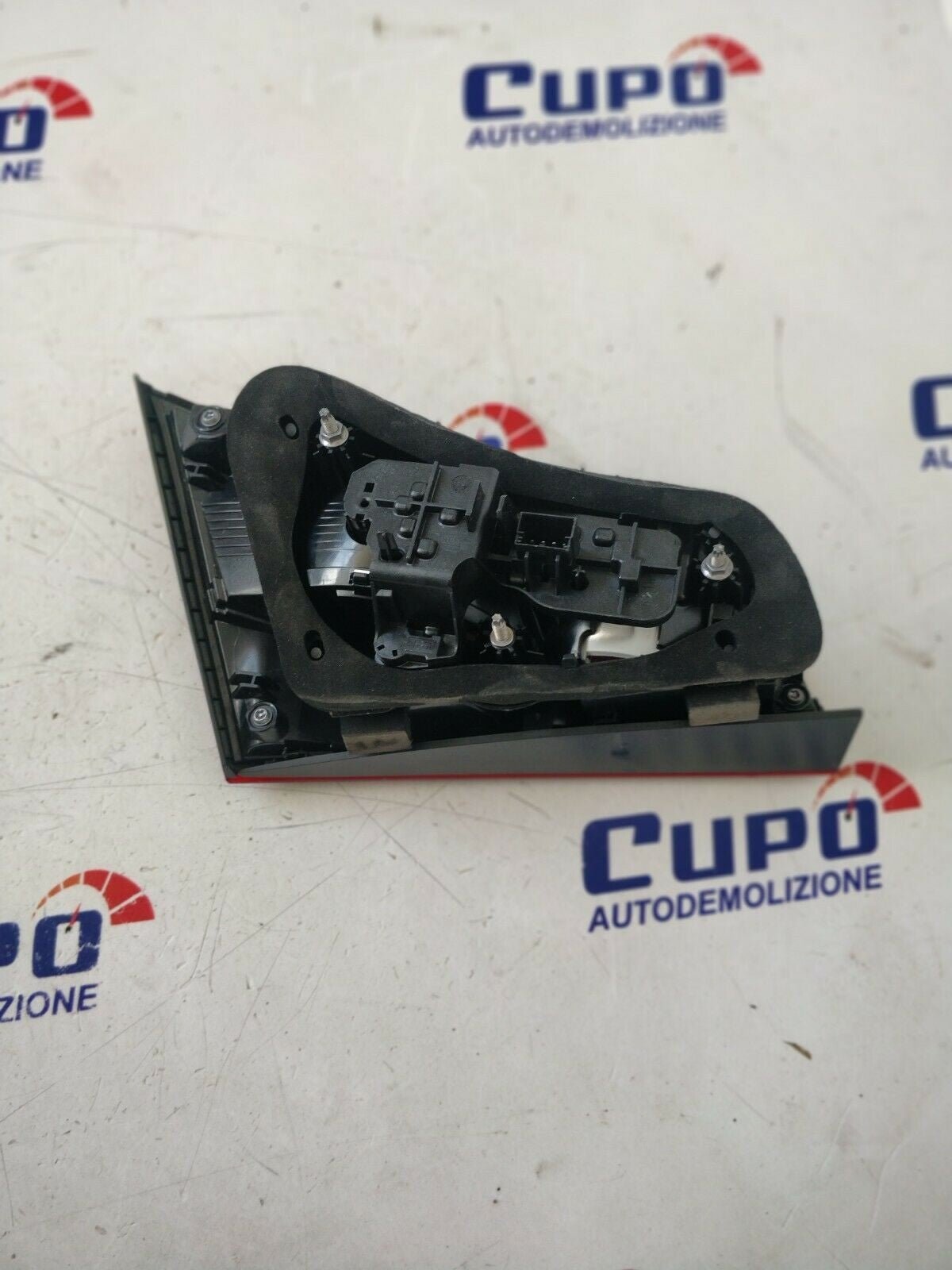Fanale Posteriore Interno Destro Audi A3 cod. 8v4945096 Alogeno