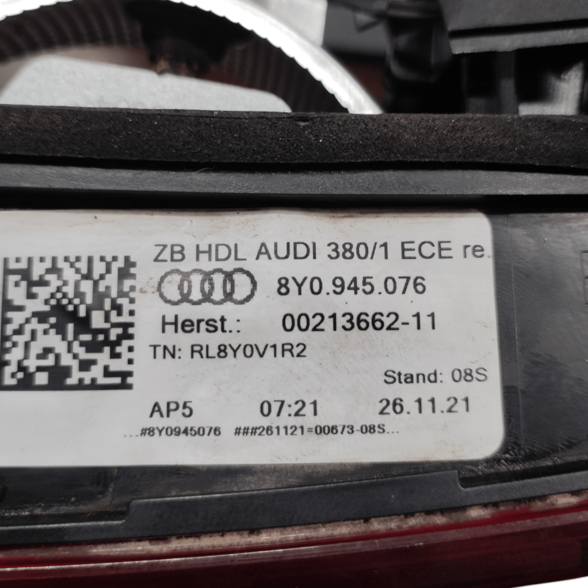 Fanale / Stop Alogeno Interno Posteriore Destro Audi A3 (8Y) COD: 8Y0945076 (2020 >)
