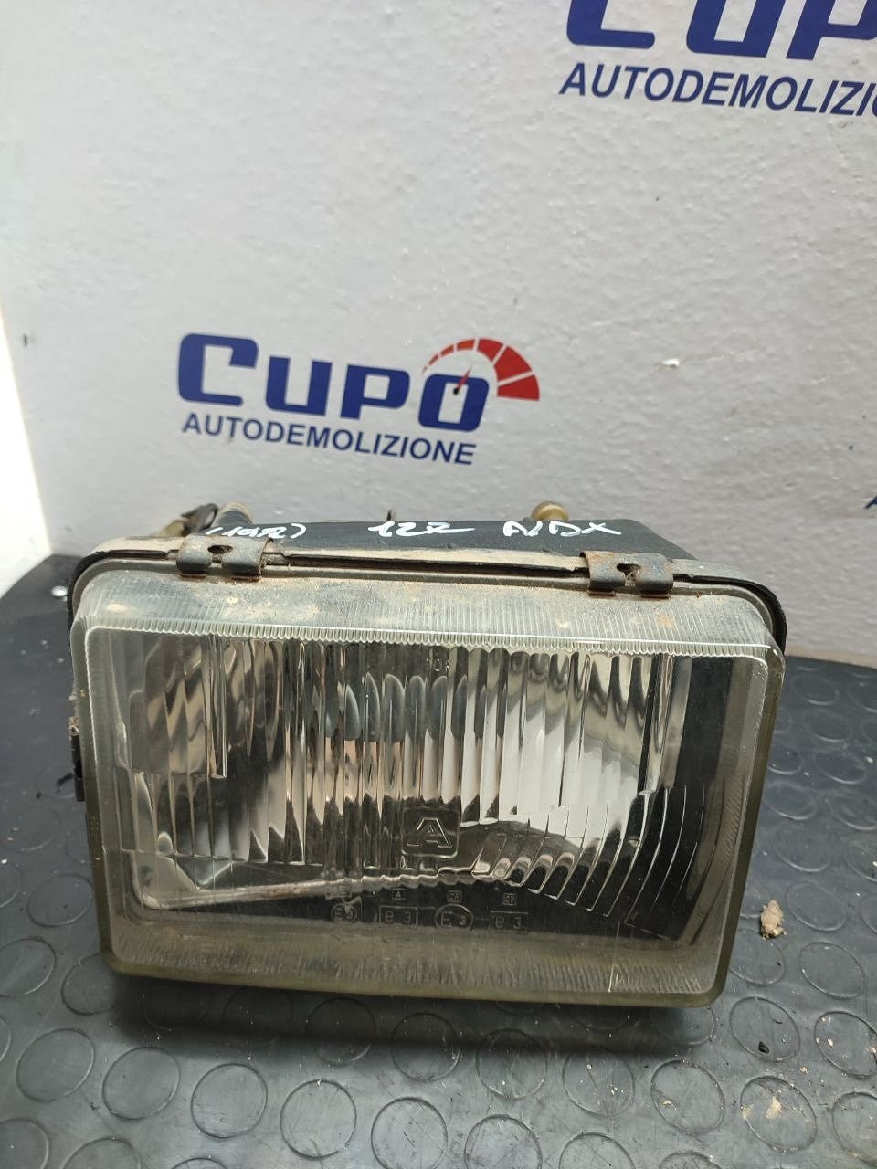 Faro / Fanale anteriore destro FIAT 127 1982