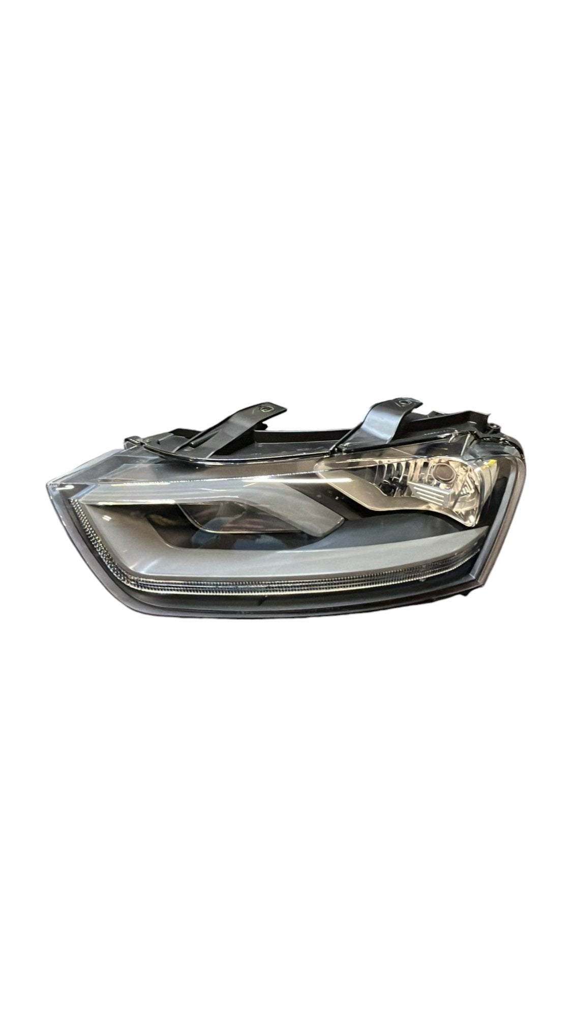 Faro / Fanale anteriore sinistro Alogeno Audi Q3 8U (2011-2018)