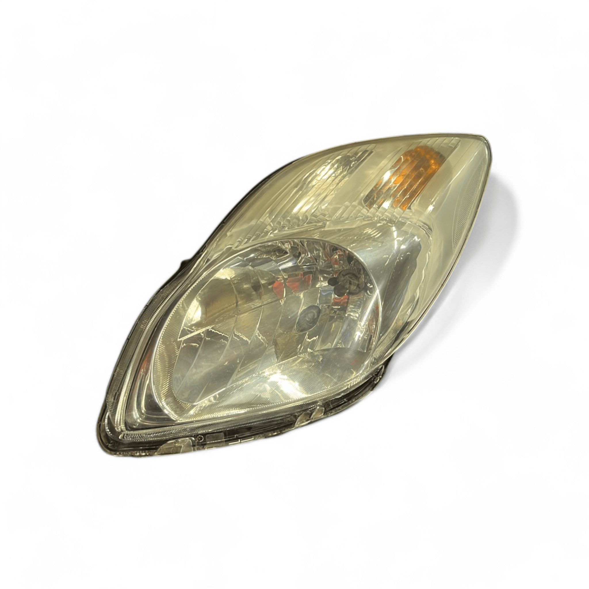 Faro / Fanale Anteriore Sinistro Alogeno Toyota Yaris (2005-2011) cod.81150-0D330