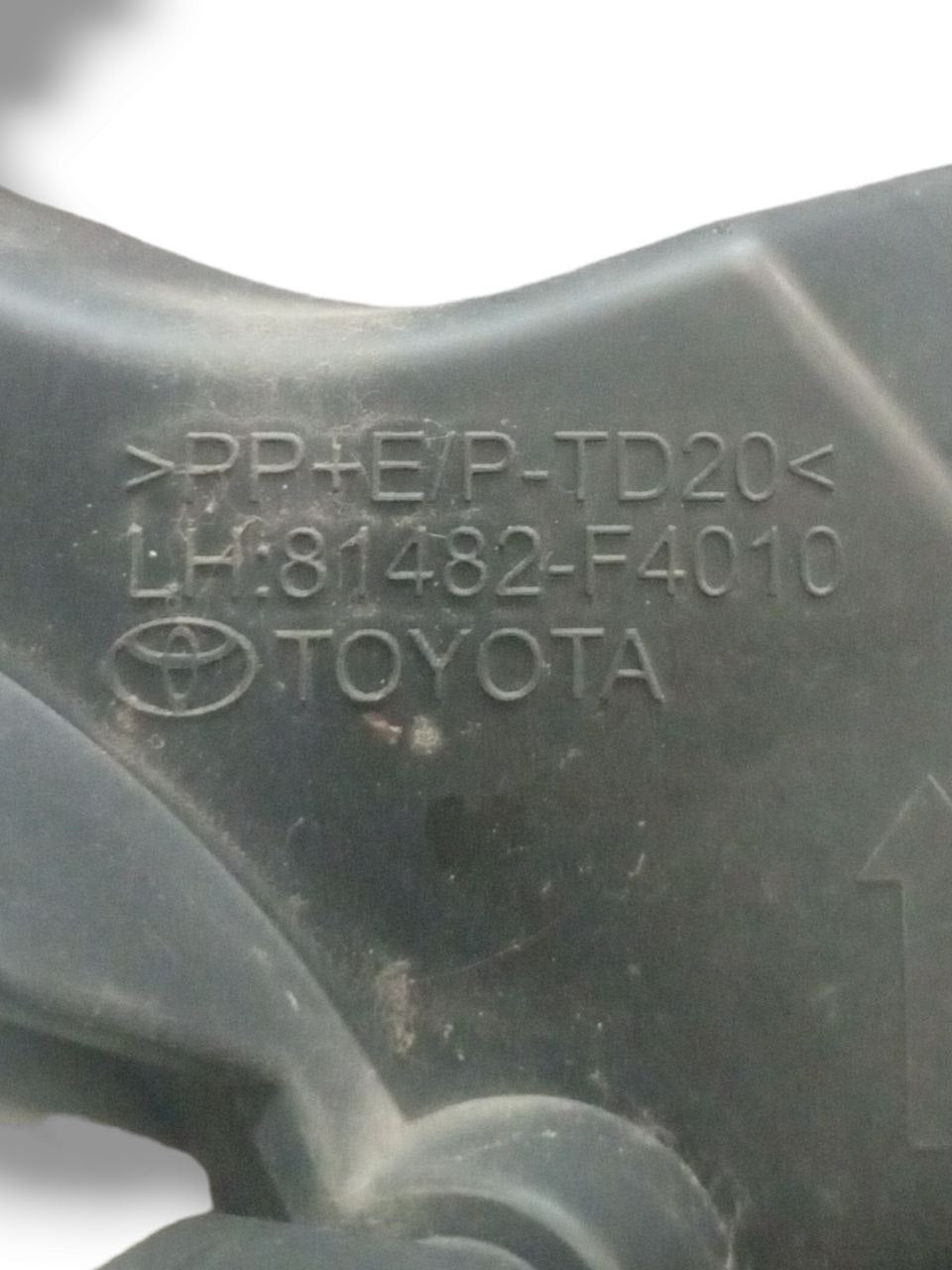 Faro Fendinebbia anteriore sinistro (sx) Toyota Yaris / Toyota C-HR (2010) cod: 8122002110