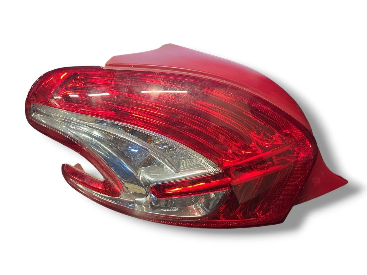 FARO POSTERIORE SINISTRO ALOGENO PEUGEOT 208 (2012-2019) Cod : 79998D