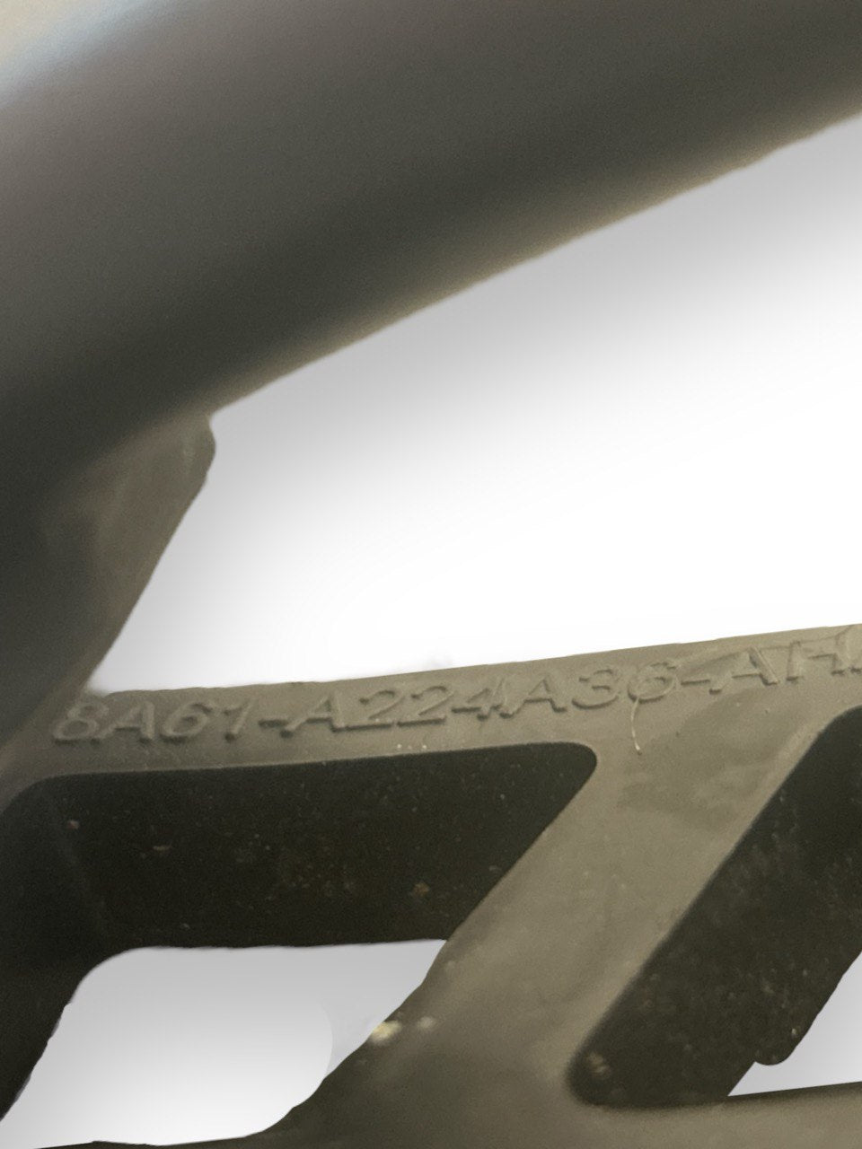 Ford EcoSport (2012 > ) cod.8A61-A224A36-AH Supporto + Maniglia Esterna Posteriore Destra (DX)