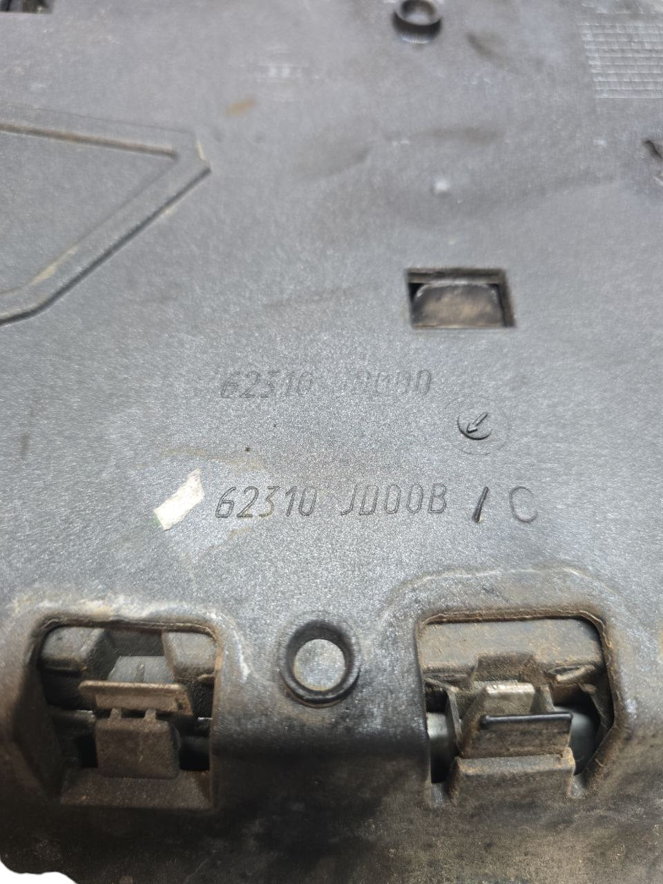 Griglia Anteriore Nissan Qashqai J10 ( 2006 - 2014 ) Cod : 62310JD00B