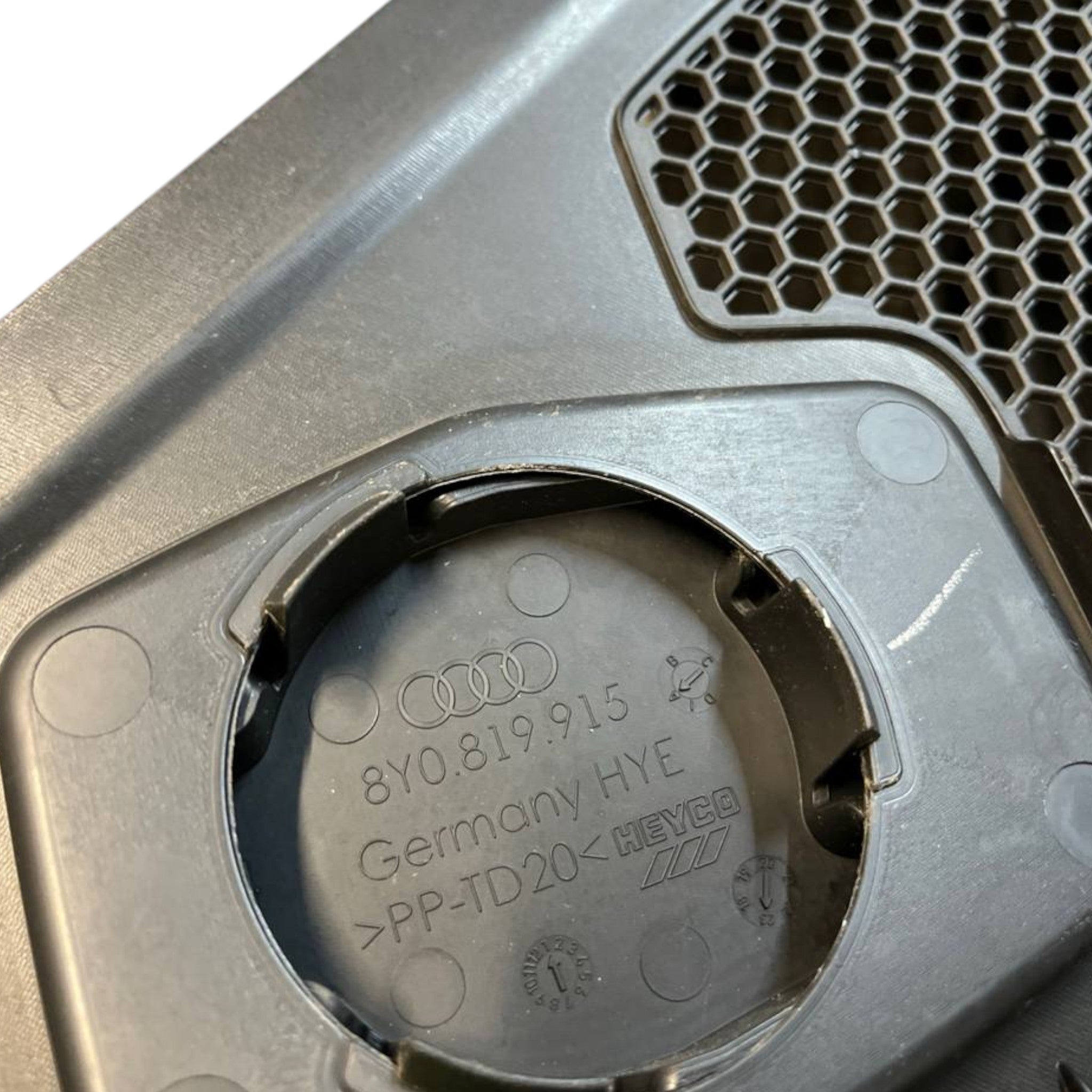 Griglia Sotto Parabrezza / Gocciolatoio Audi A3 8Y (2020->) cod.8Y0819915