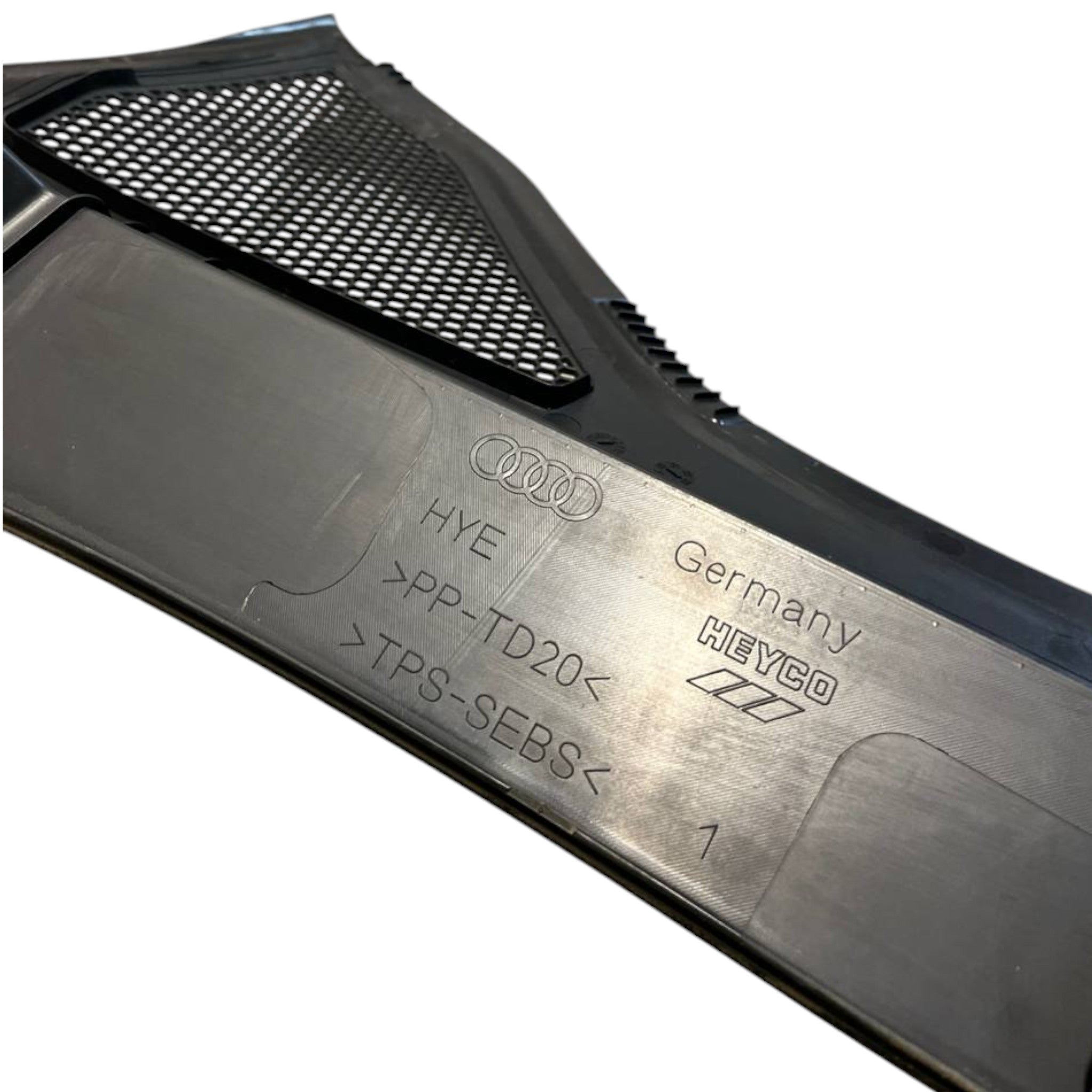 Griglia Sotto Parabrezza / Gocciolatoio Audi A3 8Y (2020->) cod.8Y0819915