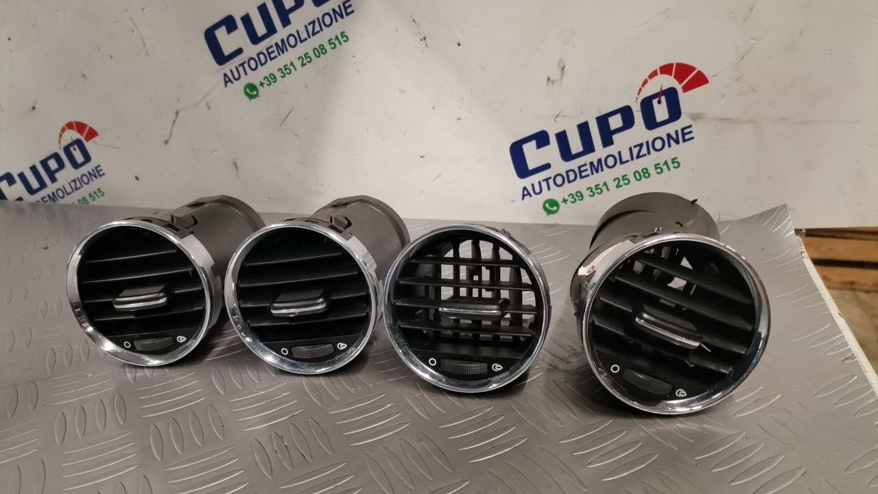 Griglie ventilazione Peugeot 3008 cod: y05201
