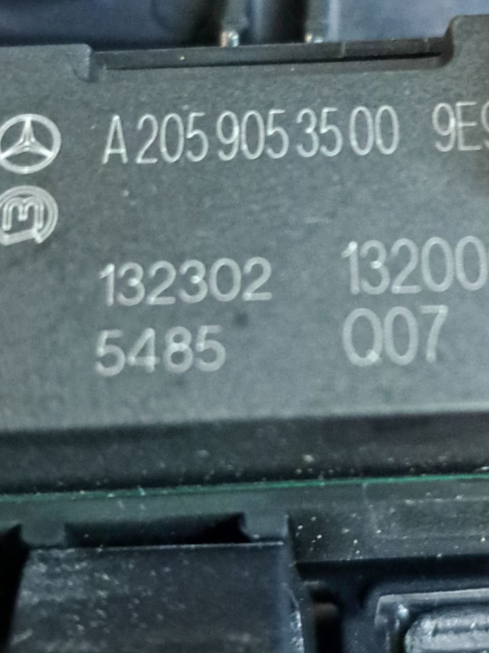 Interruttore Comando Sensori Di Parcheggio Mercedes-Benz Classe C W205 (2017) COD:A2059053500