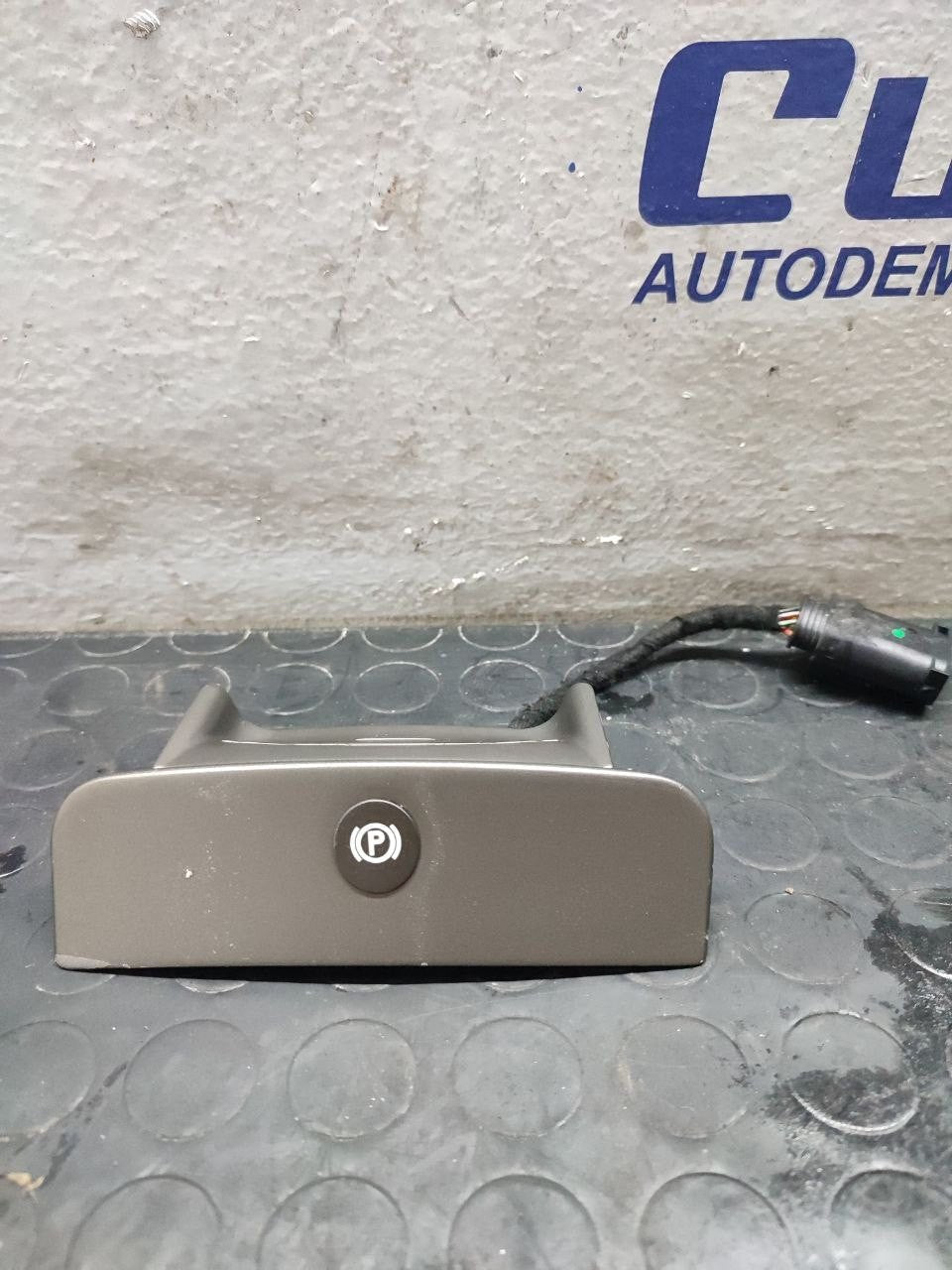 Interruttore Freno A Mano Lancia Thesis (2009) Cod:11730