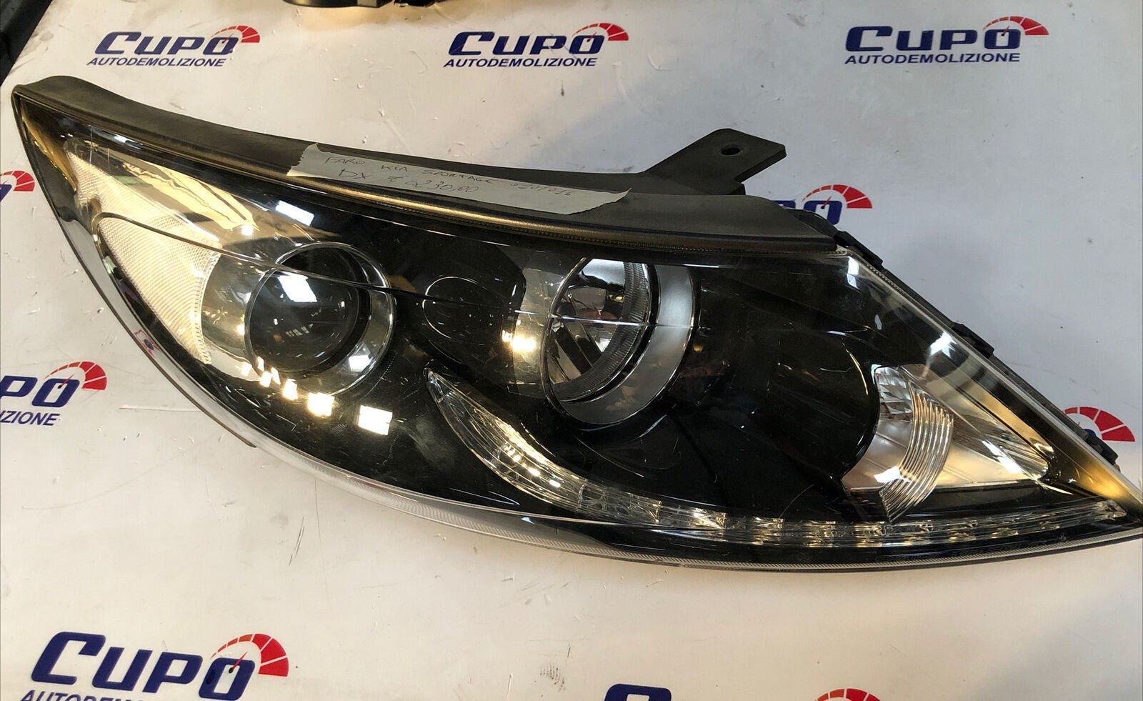 Kia Sportage 3/2014-2015 Proiettore H7 H7 a led parabola nera dx