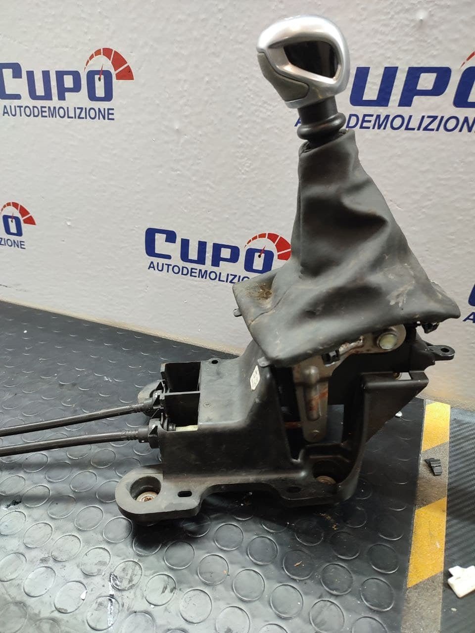 Leva cambio manuale Peugeot 208 1.6 cod: 9806780680