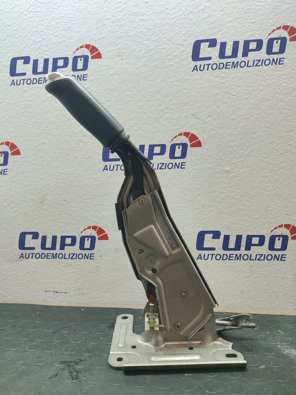 Leva Freno a Mano renault megane III serie 1.5 (2010) cod: 3601003180r