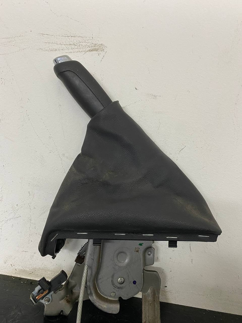 Leva Freno a Mano Stazionamento Opel Corsa D I serie (2010) cod: 13255754