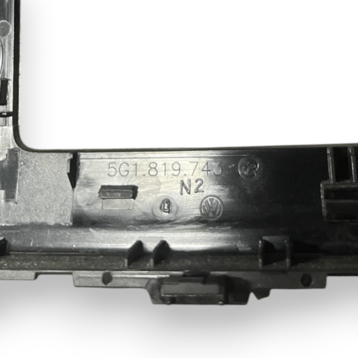 Mascherina Autoradio Volkswagen Golf VII * Bocchette (2012 al 2018) cod: 5G1819743