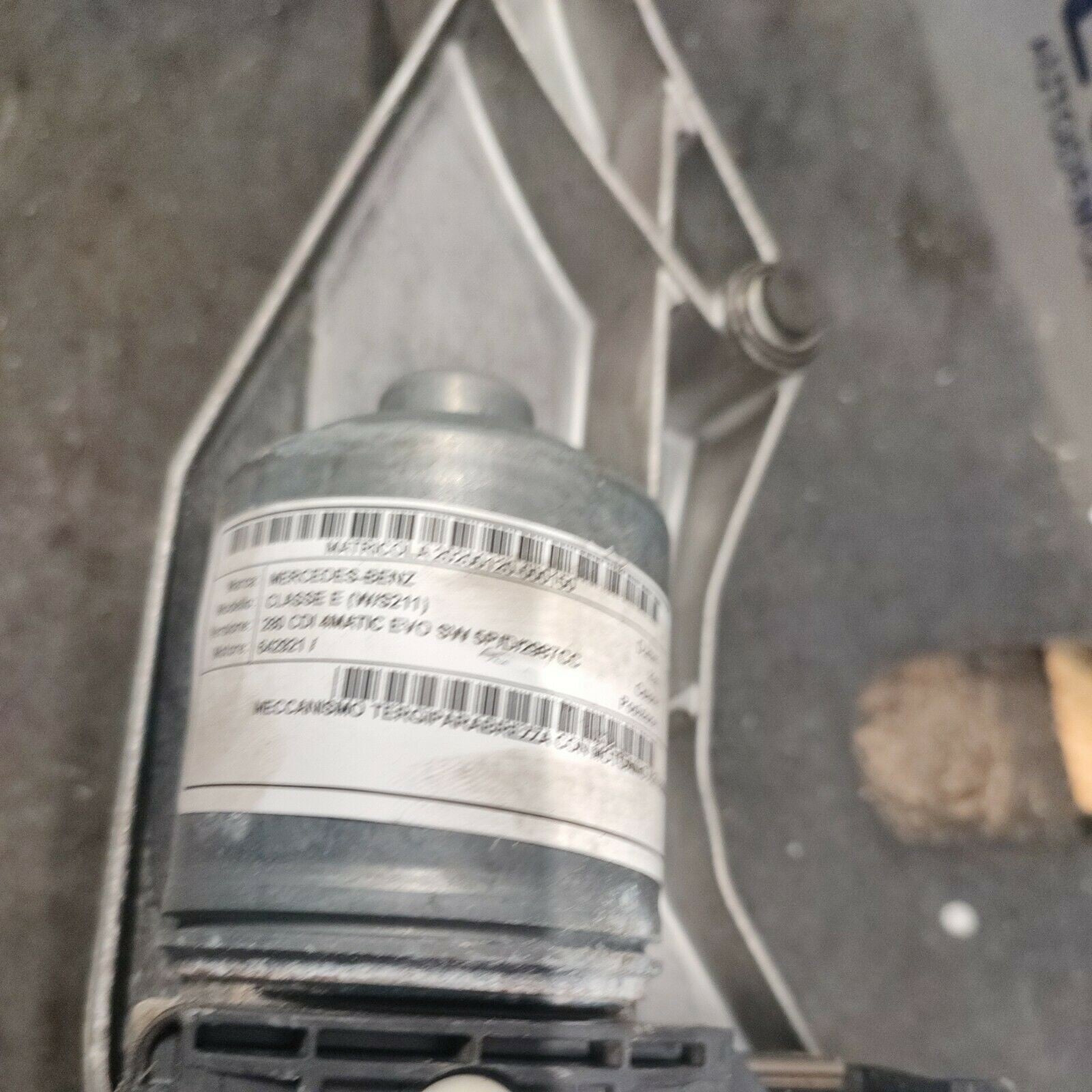 MERCEDES-BENZ w211 2002-2009 Motorino tergicristallo ANT. CON TANDEM A2118200940