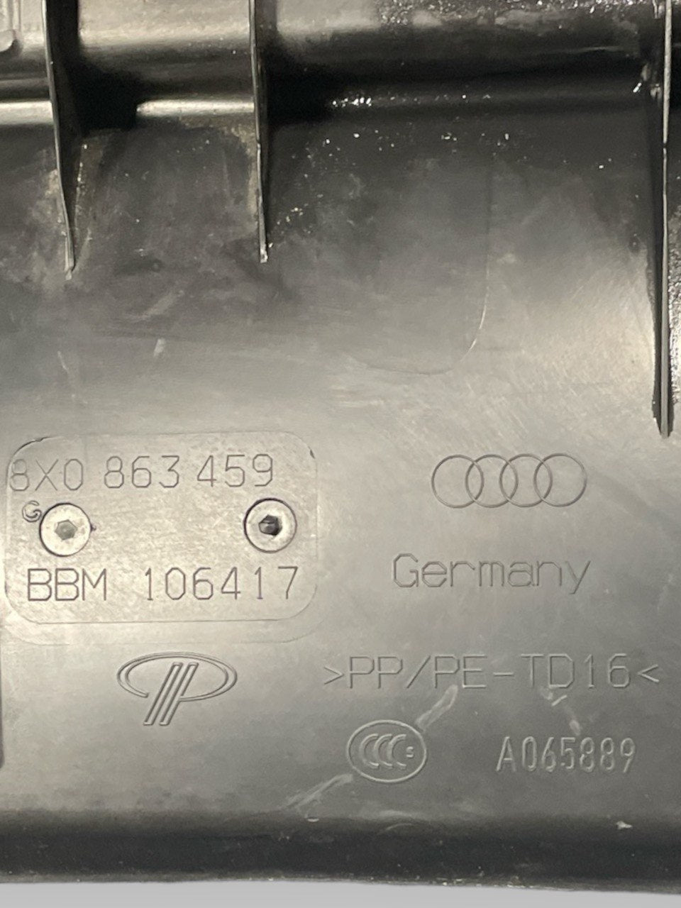 Modanatura battivaligia bagagliaio interno Audi A1 8X cod:8x0863459 (2010-2014)