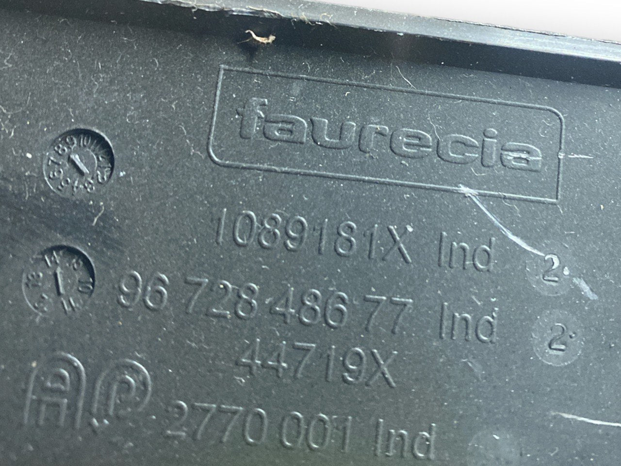 Modanatura centrale completa di bocchette clima Peugeot 208 1.6HDi ( 2016 ) cod. 9672848677