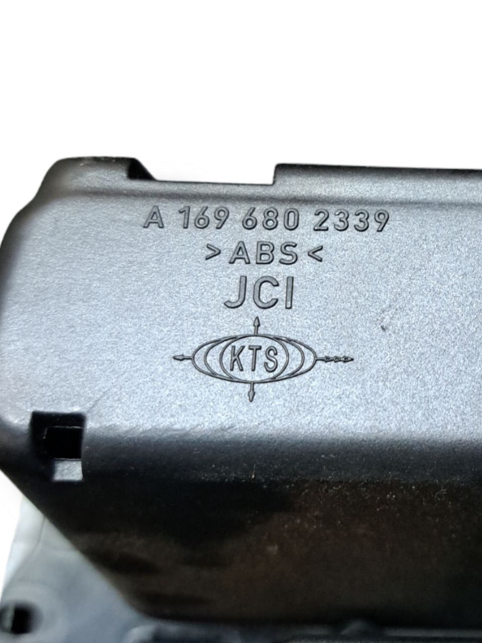 Modanatura console centrale + pulsantiera antisollevamento Mercedes-Benz Classe A W169 (2007) COD:A1696802339