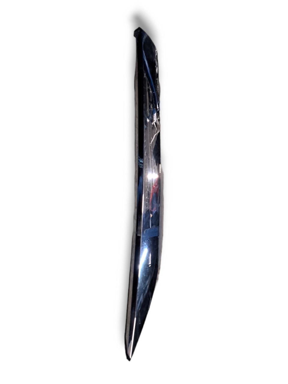Modanatura superiore porta posteriore destra Peugeot 2008 ( 2017 ) COD:9806404777