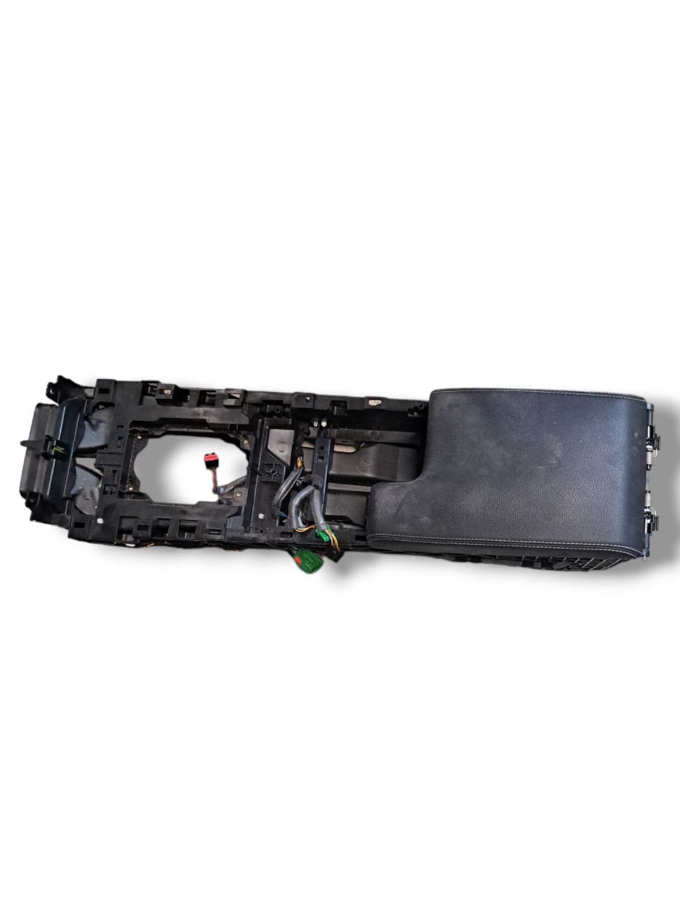 Modanatura Tunnel Centrale Jaguar Xe (2017)