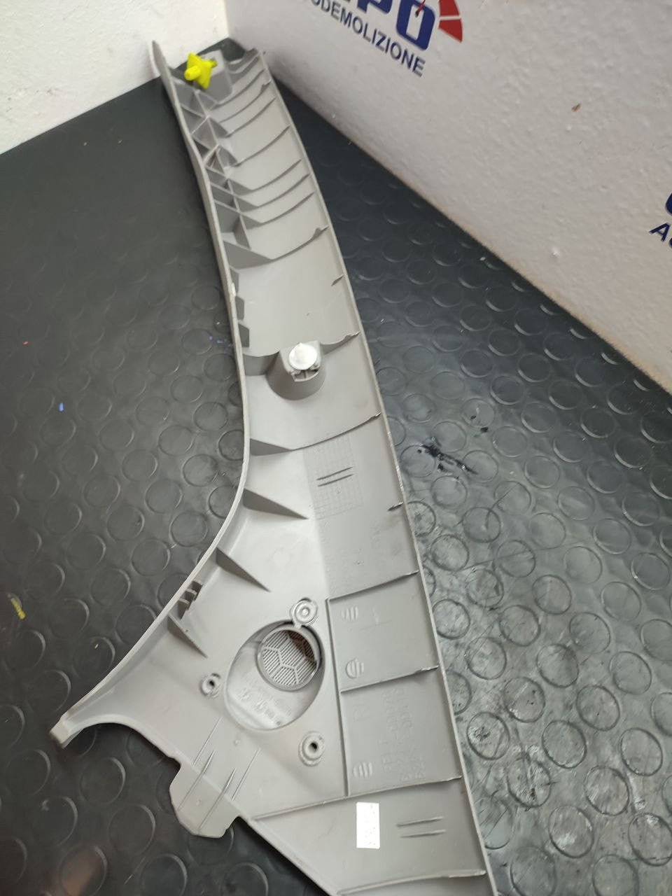Montante anteriore sinistro TOYOTA YARIS 1.3 B cod: 62211-0d070