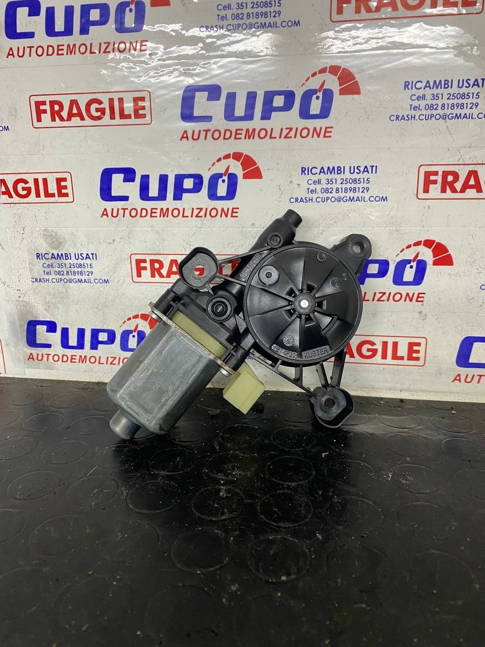 Motorino Alzacristallo Anteriore Sinistro Seat Leon (2017) cod: E850202099