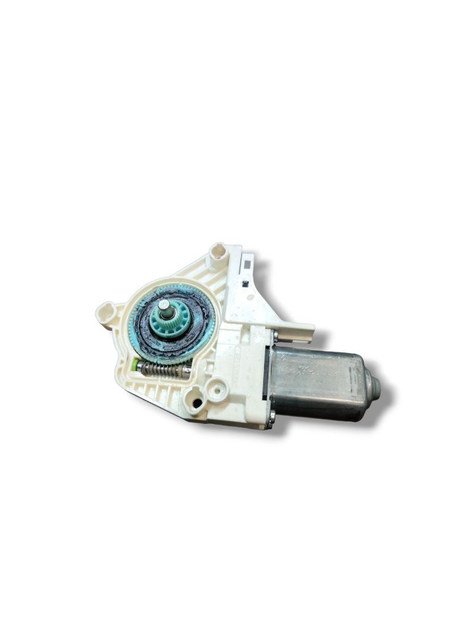 Motorino alzavetro Anteriore Destro (dx) Audi A1 8X (2010-2018) cod.8k0959802c