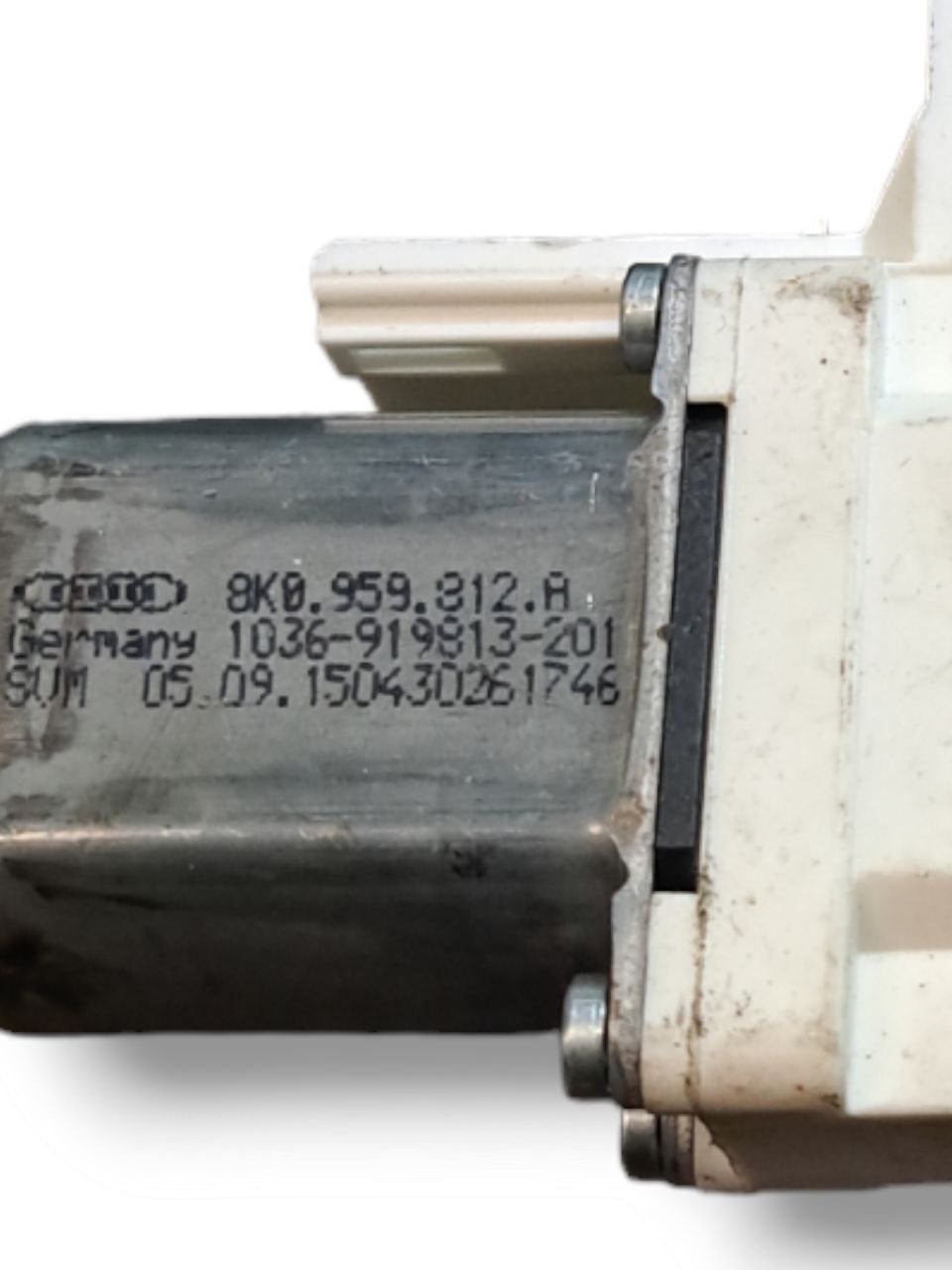 Motorino alzavetro Posteriore Destro (dx) Audi A4 B8 / Q5 / Q3 / A1 (2011 -2015) COD:8K0959812A