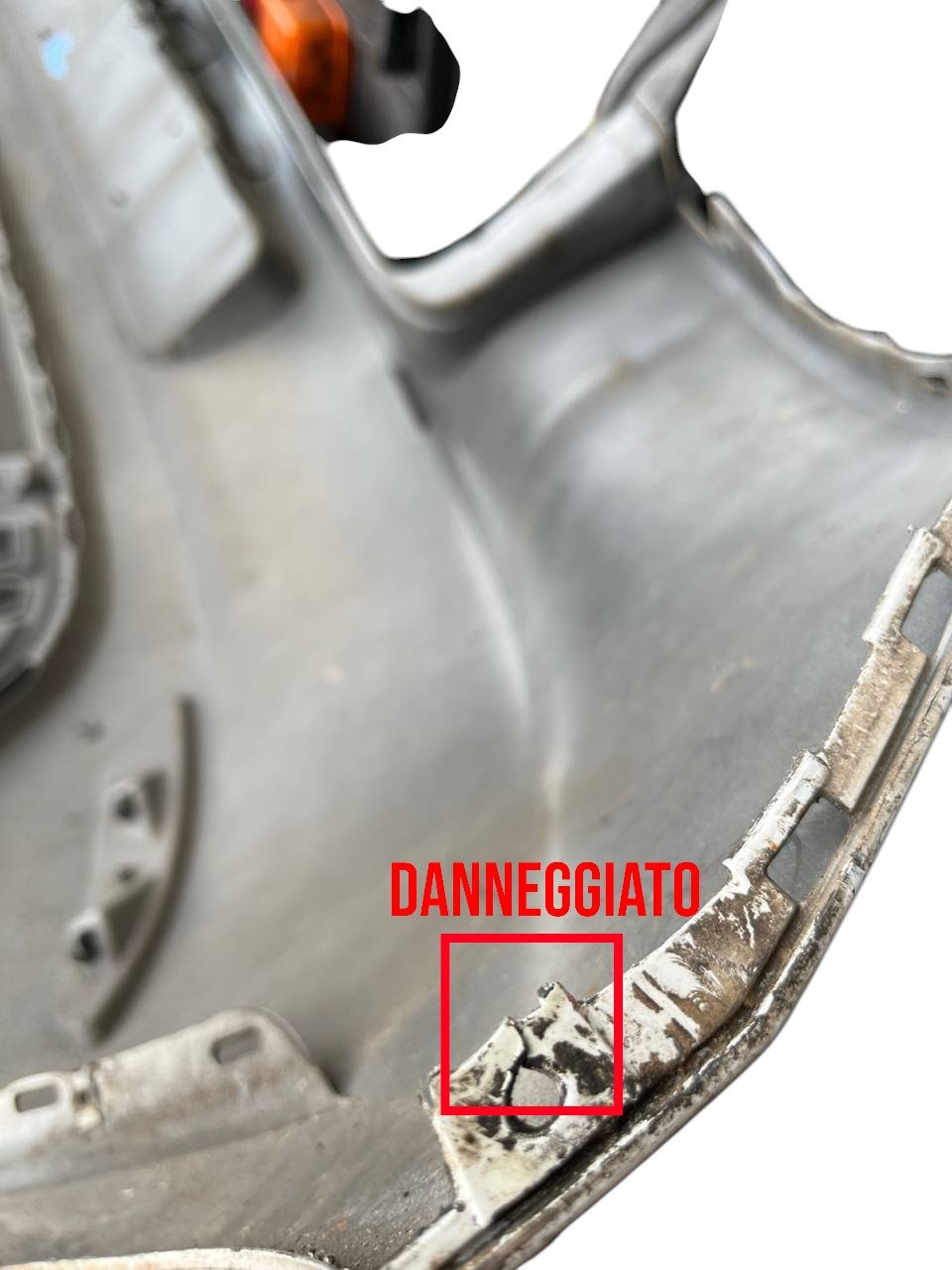 Paraurti posteriore bianco Volkswagen Golf VI cod. 5K6807421(2008-2012)