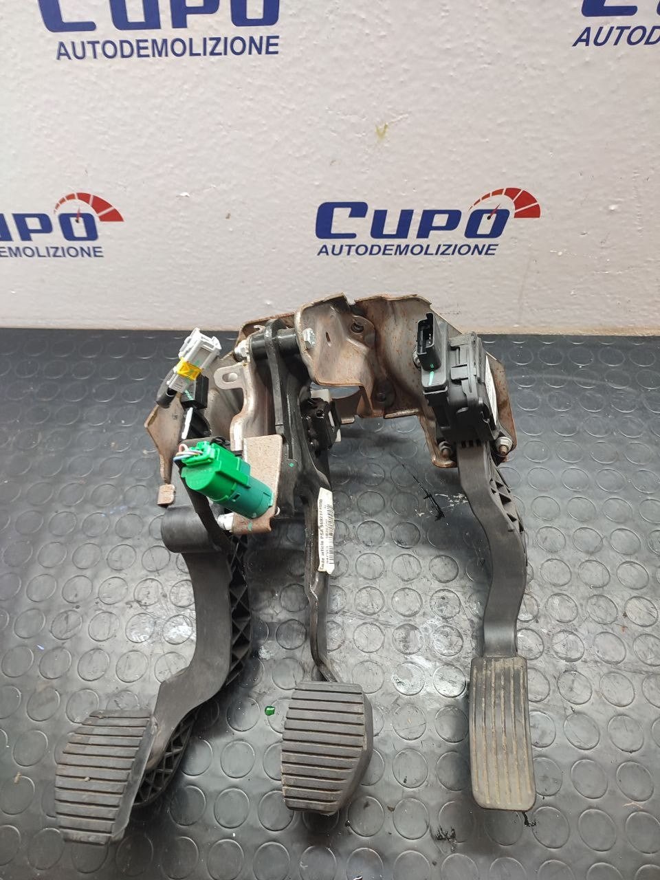 Pedaliera completa Peugeot 208 cod 9671433780
