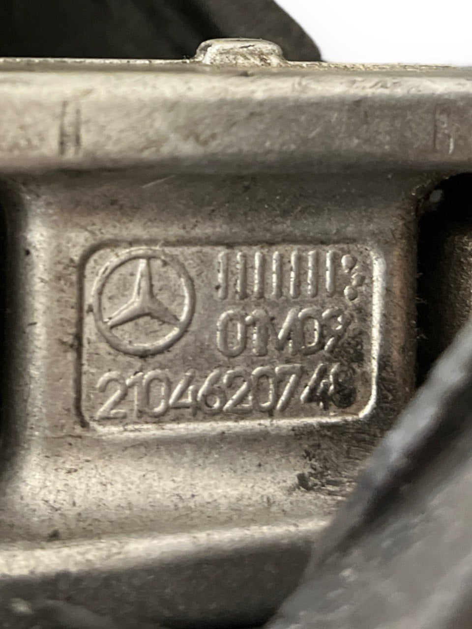 Piantone / Canna Sterzo Mercedes Benz Classe E (W210) 2.2 Diesel (1999 > 2002) cod.2104620748