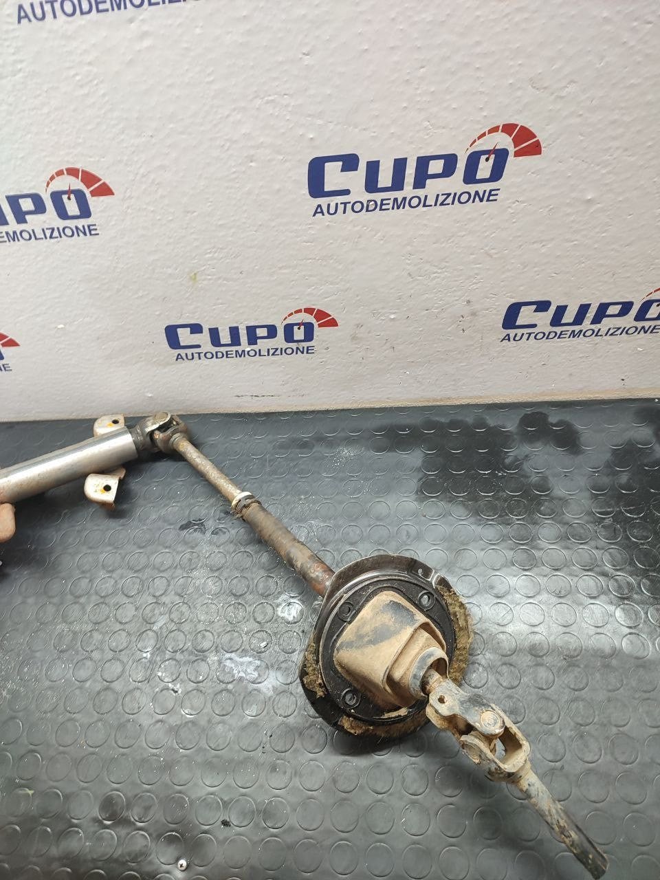 Piantone dello sterzo MITSUBISHI PAJERO 1.8 (2000) B cod: mr329406