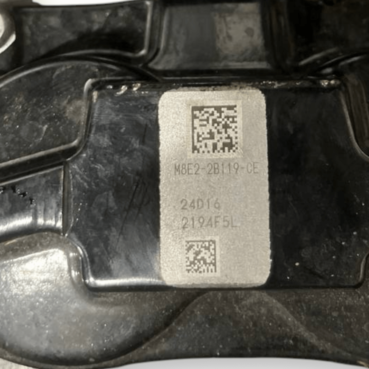 Pinza Freno anteriore sinistra (sx) Range Rover Vogue L460 (2022 -) cod: M8E2-2B119-CE