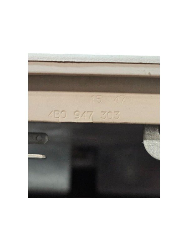 Plafoniera / Luce Interna Posteriore Audi A6 C5 Cod:4B0947303 (1997-2004)