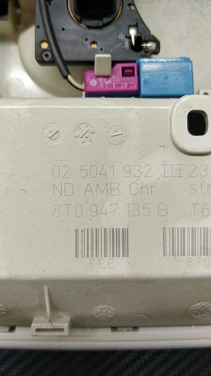 Plafoniera luci abitacolo anteriore Audi A4 8k