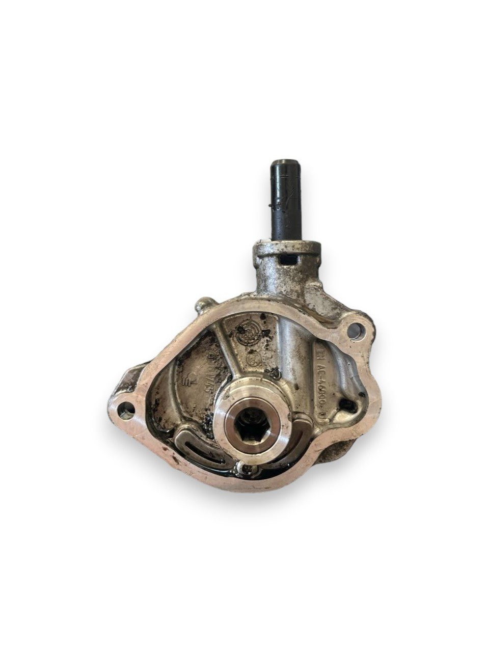 Pompa a Vuoto / Depressore Mercedes - Benz Classe C W205 / Mercedes - Benz Classe C W204 / Mercedes - Benz Classe C W207 / Mercedes - Benz Classe E W212 / Mercedes - Benz Classe A W176 2.2 Diesel (2014 al 2021) cod: A6512300465