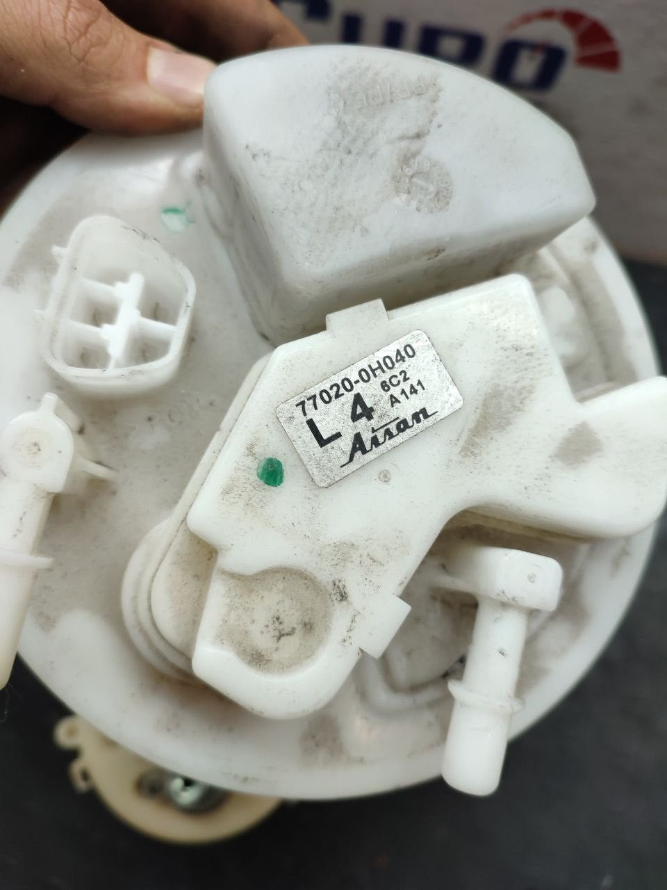 Pompa carburante / Galleggiante serbatoio Toyota Aygo mk2 cod 77020-0h040