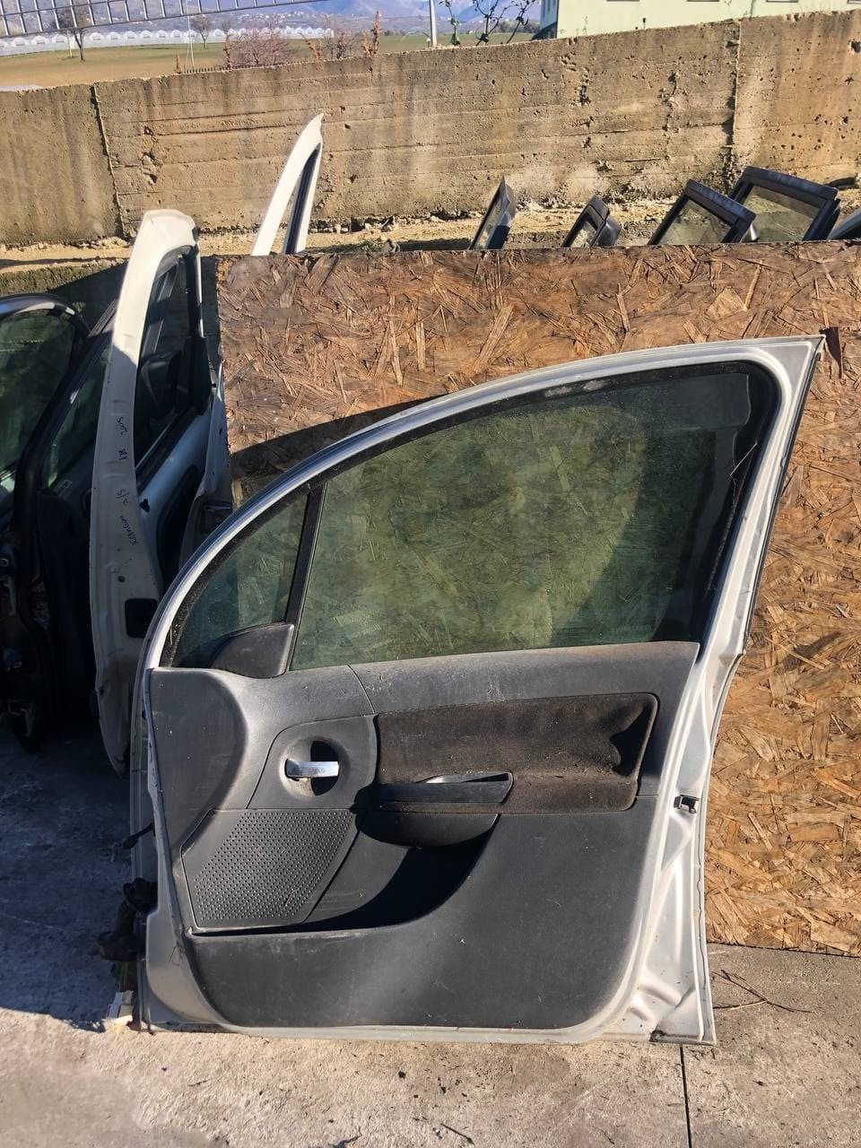 Portiera anteriore Dx Citroen C3 grigio 2003