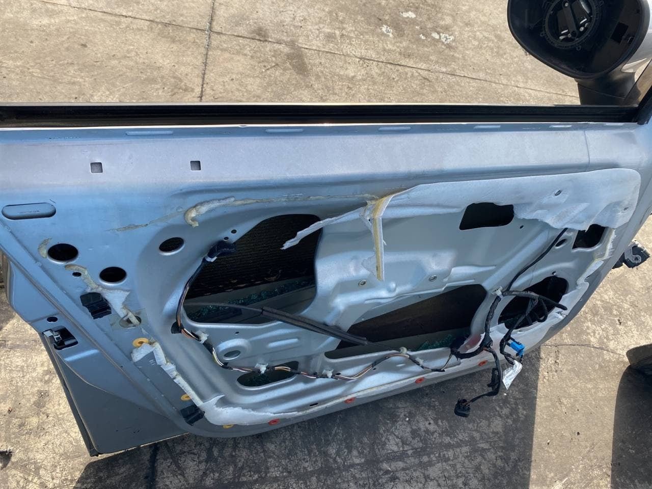 Portiera anteriore sinistra Fiat Punto Evo ( no vetro )