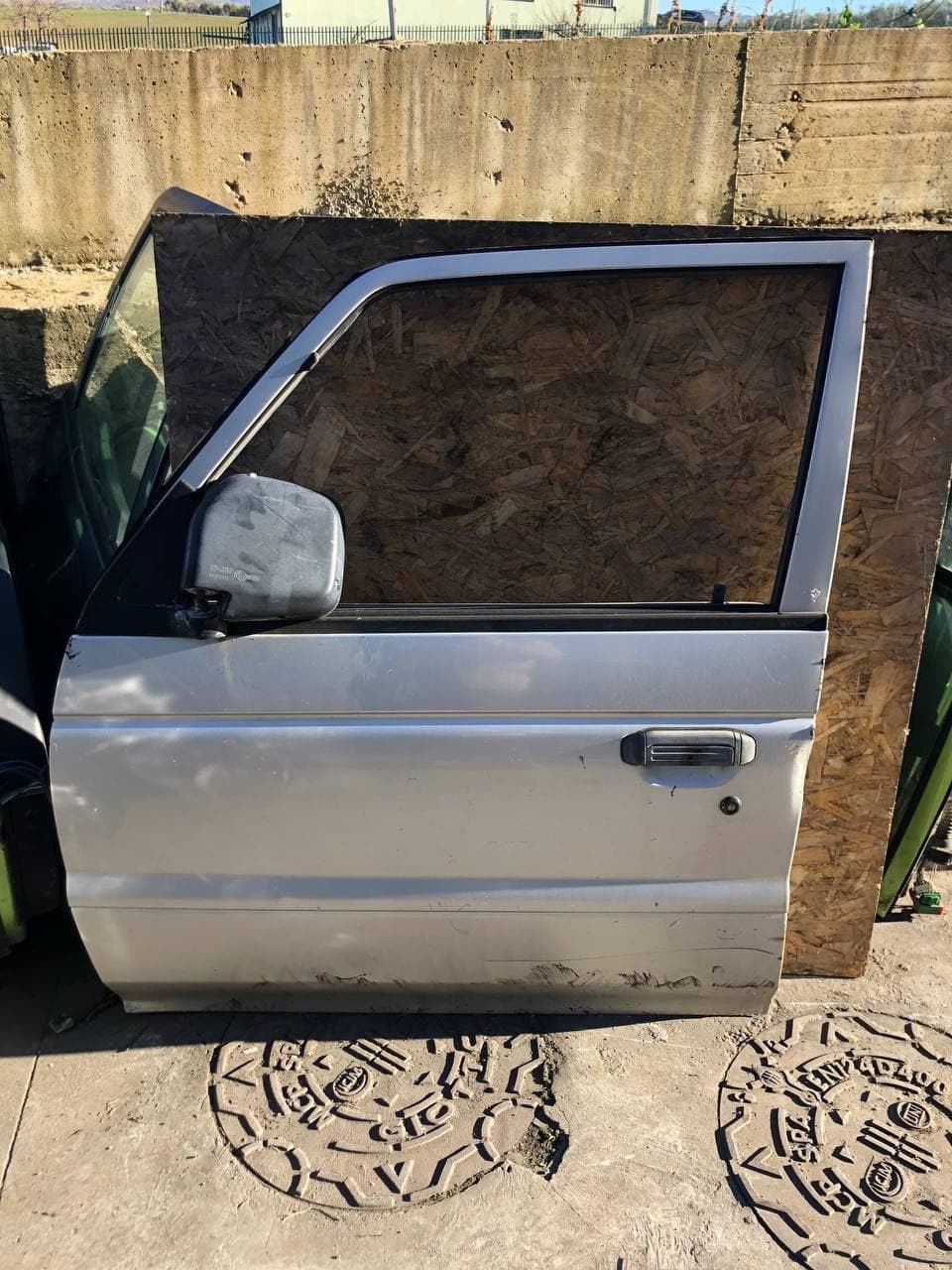 Portiera anteriore sx Mitsubishi Pajero '90